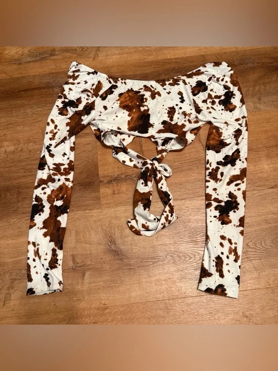 Rue21 Brown and White Cow-Print Wrap Crop Top - Picture 3 of 3